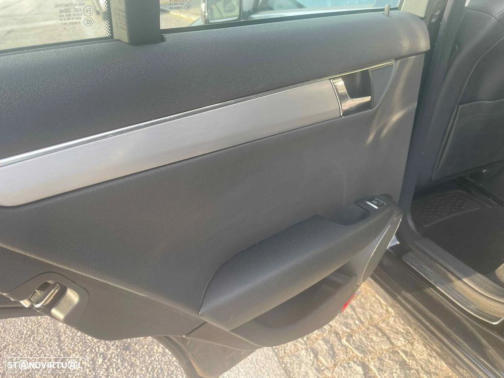 Mercedes-Benz C 220 Station CDI Avantgarde Edition - 19