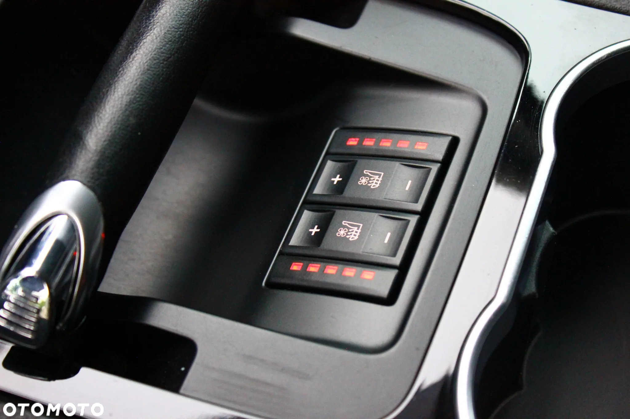 Ford S-Max 1.6 EcoBoost Titanium - 28