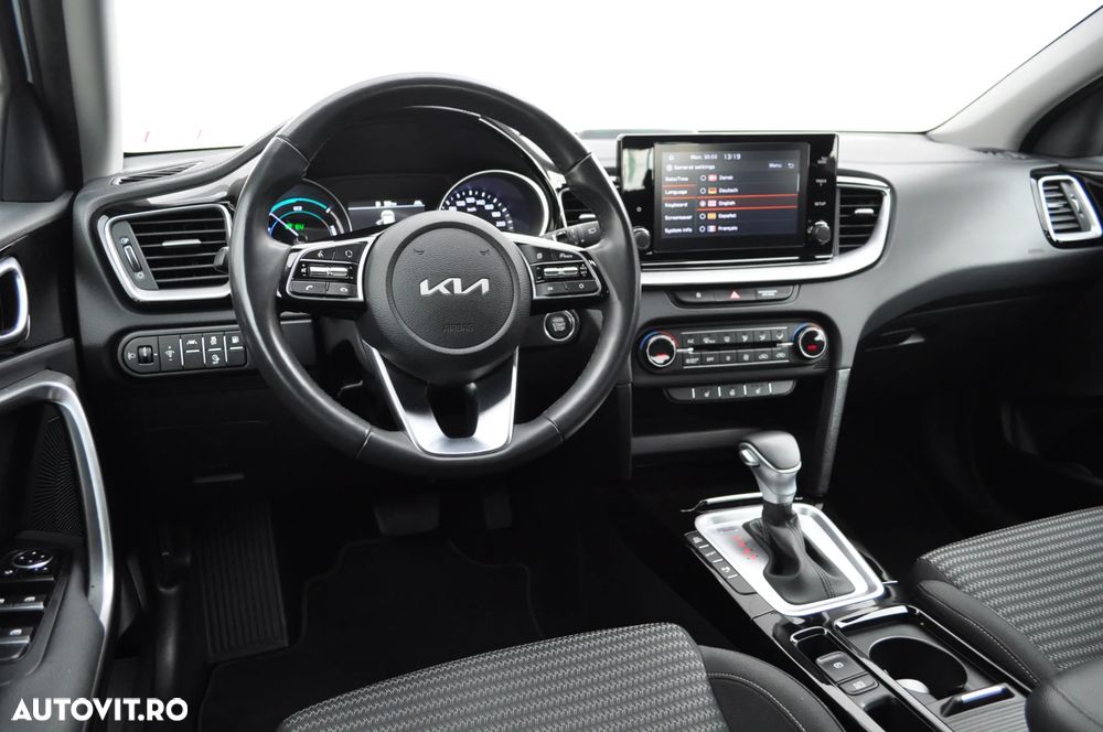 Kia XCeed 1.6 GDI 6DCT PHEV Vision - 17