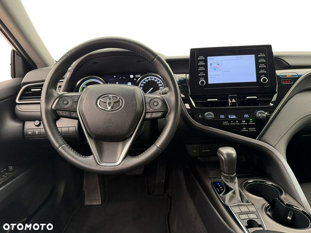 Toyota Camry - 10