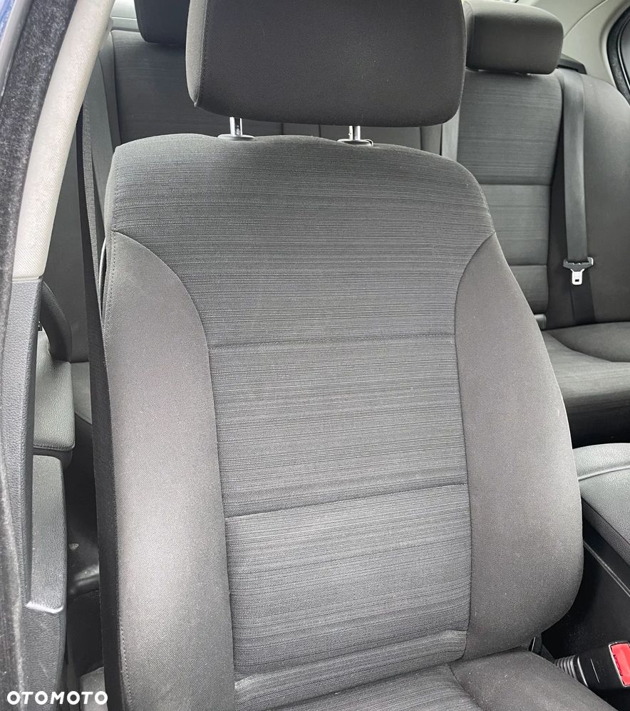 BMW Seria 5 525d - 13