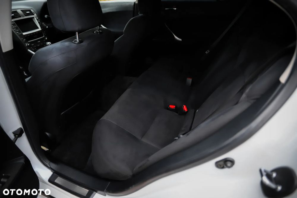 Lexus IS - 8