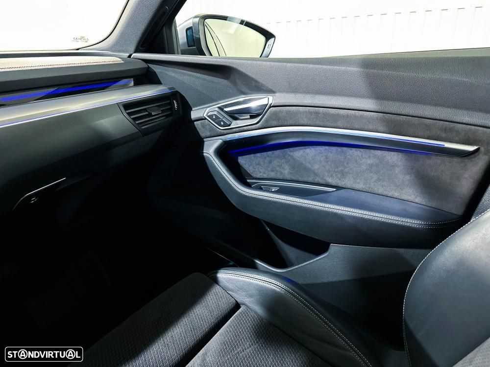 Audi e-tron 50 quattro S line - 24
