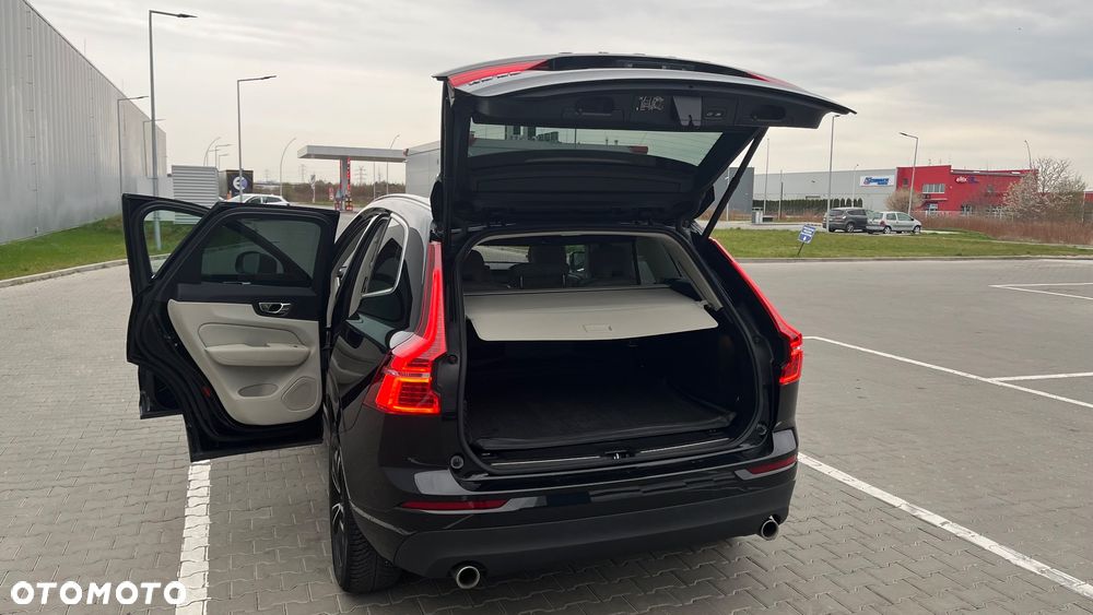 Volvo XC 60 B4 B Momentum Pro - 18