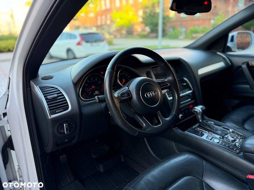 Audi Q7 - 25