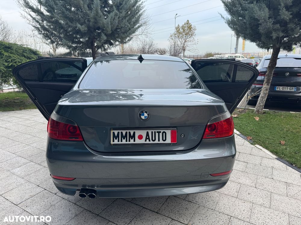 BMW Seria 5 525d Touring Aut. - 24