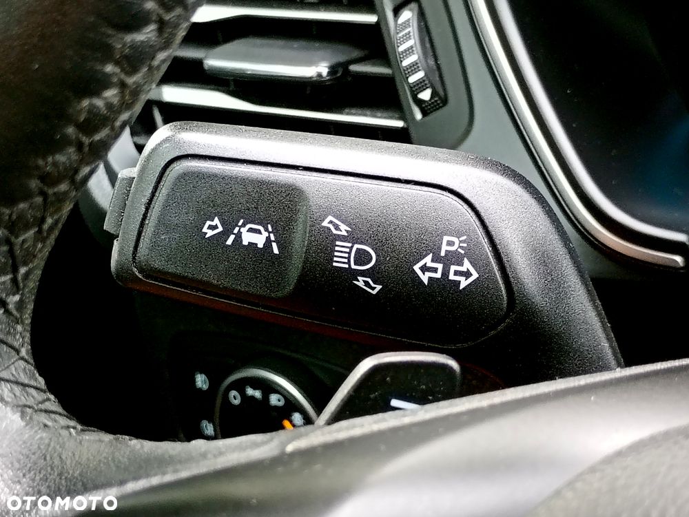 Ford Focus 1.5 EcoBlue Start-Stopp-System TITANIUM - 14