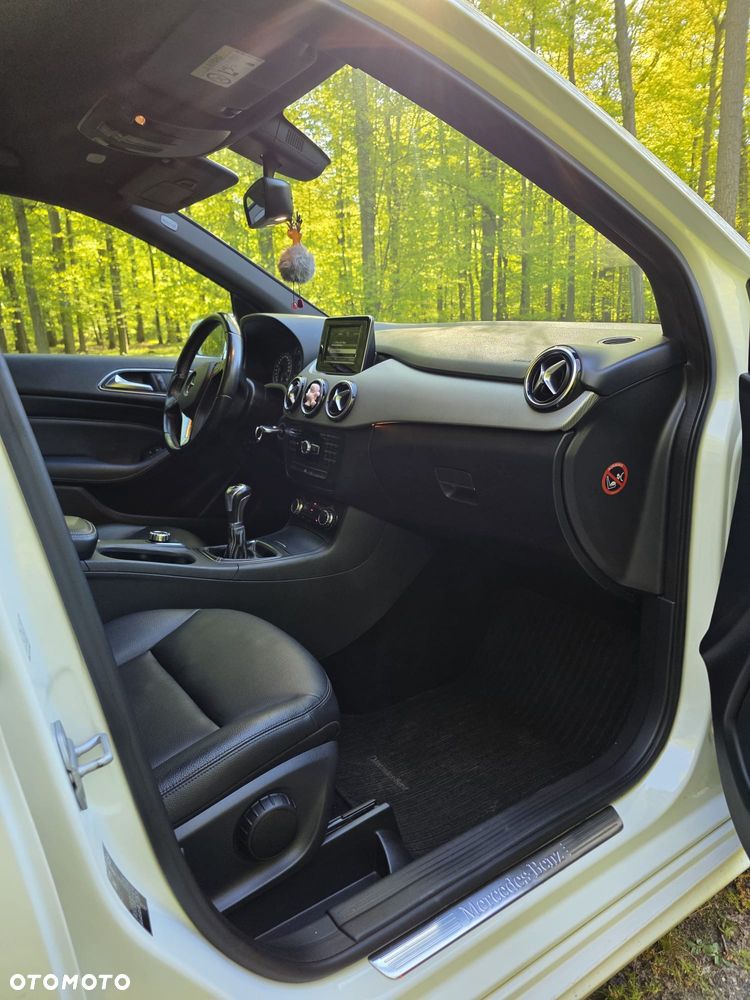 Mercedes-Benz Klasa B 180 CDI BlueEFFICIENCY Edition Style - 23