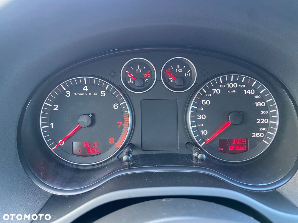 Audi A3 3-drzwiowe 1.6 Attraction - 17