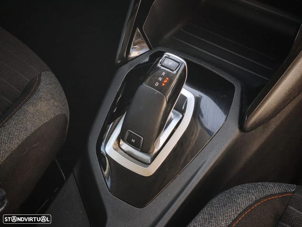 Peugeot 208 1.2 PureTech Allure Pack EAT8 - 20