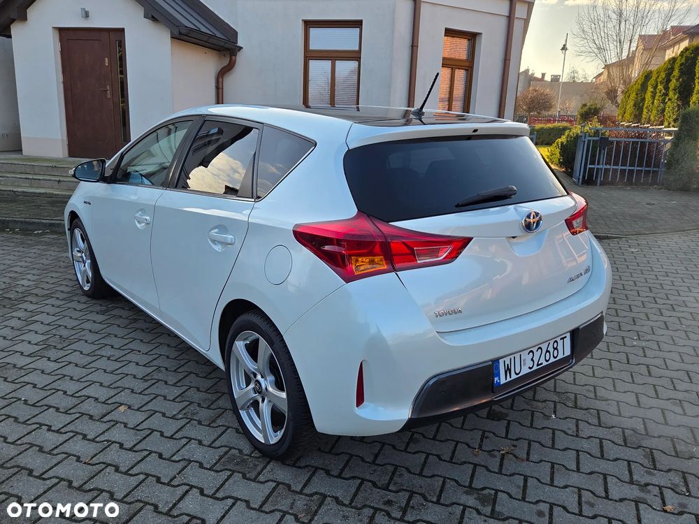 Toyota Auris - 11