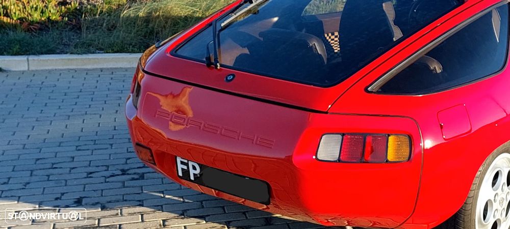 Porsche 928 - 19