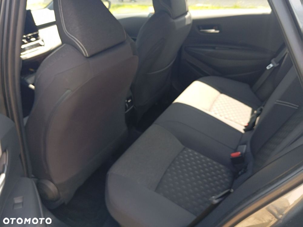 Toyota Corolla 1.8 Hybrid Comfort - 17