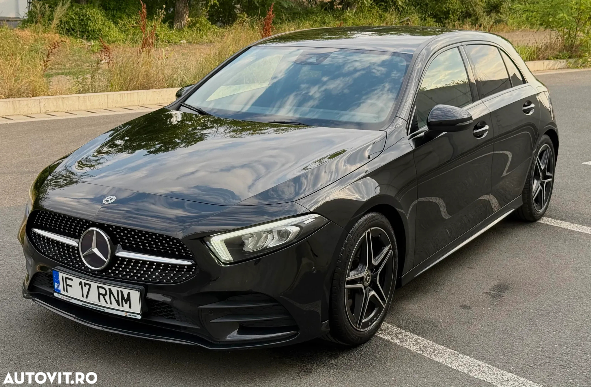 Mercedes-Benz A 180 7G-DCT AMG Line - 2