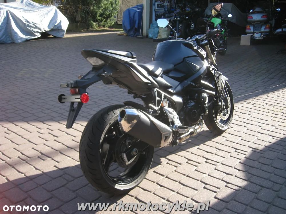 Suzuki GSX - 3