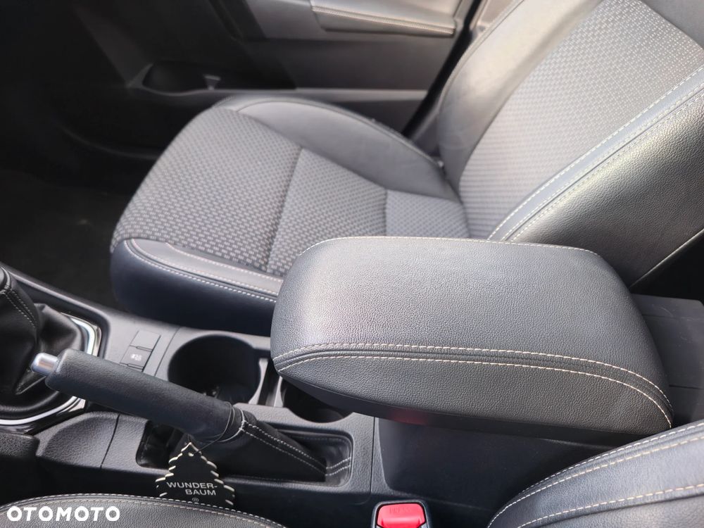 Toyota Corolla 1.6 Prestige EU6 - 5