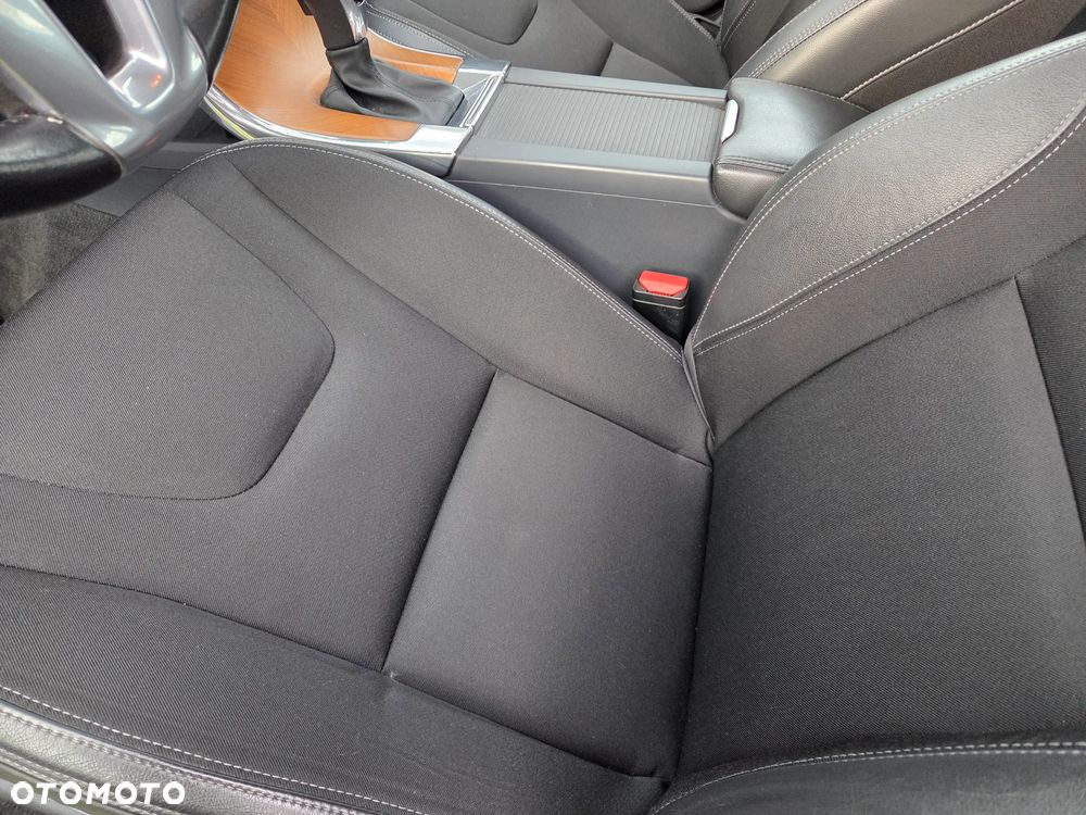 Volvo XC 60 D3 Drive-E Momentum - 15