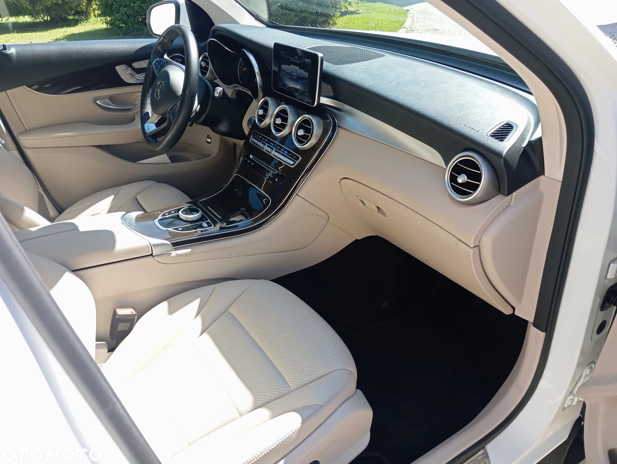Mercedes-Benz GLC 300 4Matic 9G-TRONIC - 10