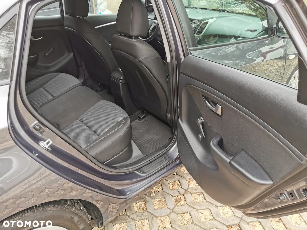 Hyundai i30 1.6 CRDi Comfort - 14