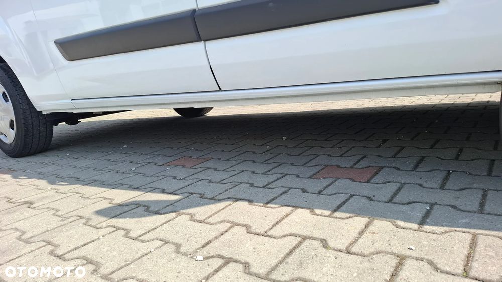 Ford TRANSIT CUSTOM - 13