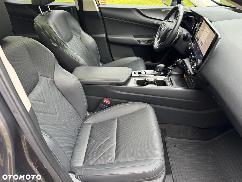 Lexus NX 350h Omotenashi AWD - 11