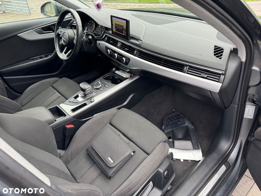 Audi A4 Avant 2.0 TDI ultra S tronic - 9