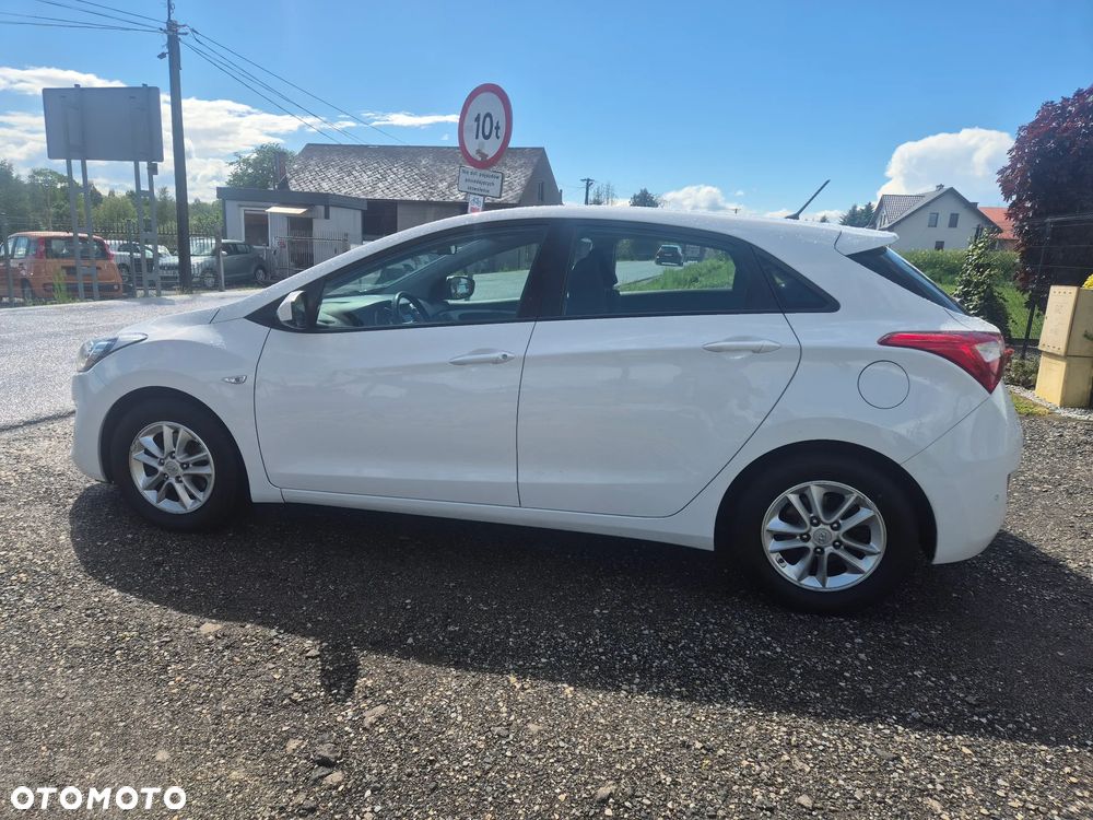Hyundai i30 1.4 Trend - 8