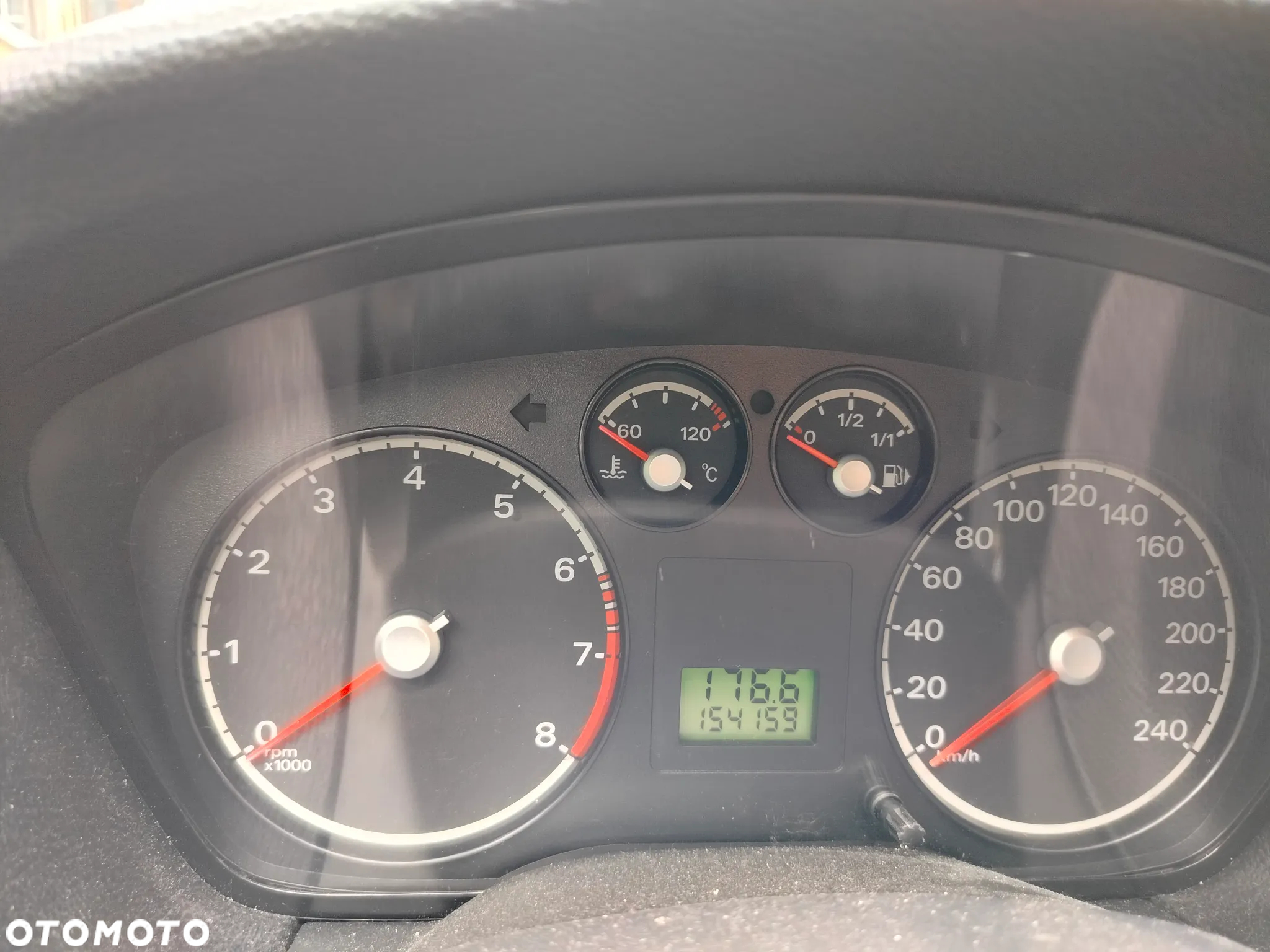 Ford Focus 1.6 16V Style - 8