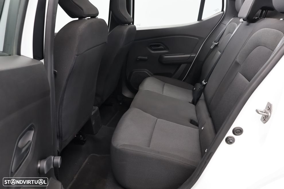 Dacia Sandero 1.0 SCe Essential - 24