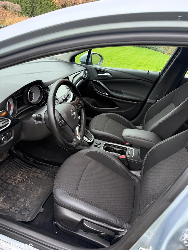 Opel Astra 1.6 D (CDTI) Automatik Dynamic - 4