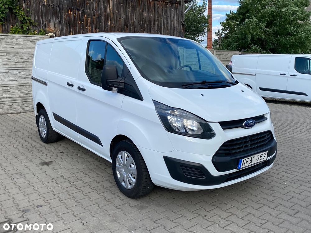 Ford TRANSIT CUSTOM - 3