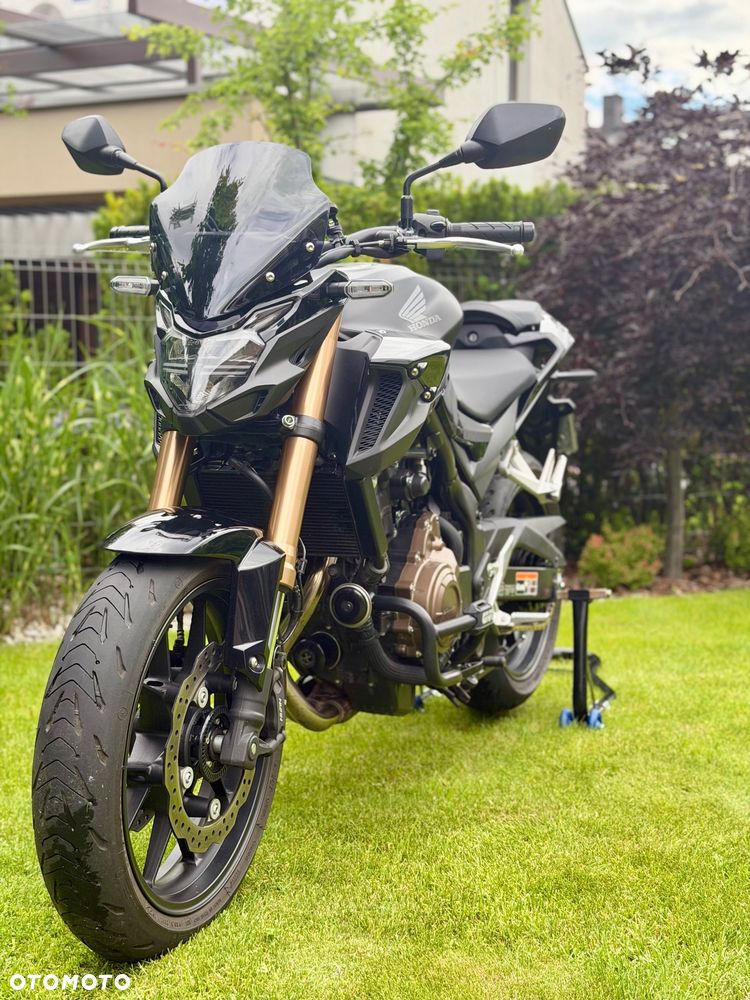 Honda CB - 1