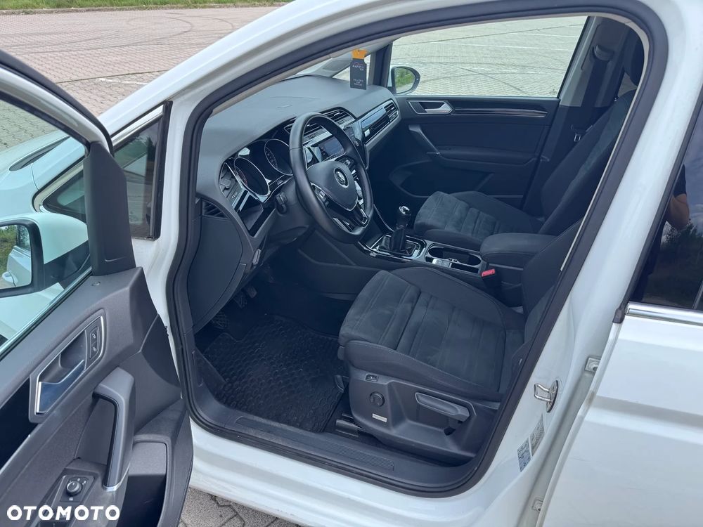 Volkswagen Touran 1.5 TSI EVO Highline - 7