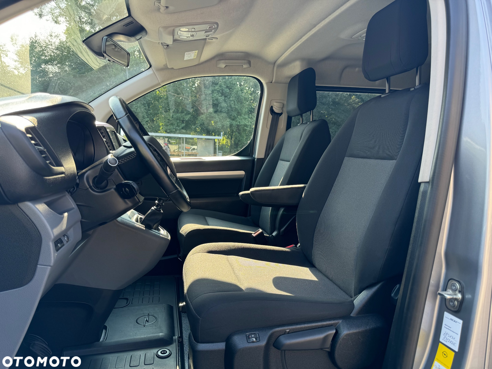 Opel Vivaro - 21