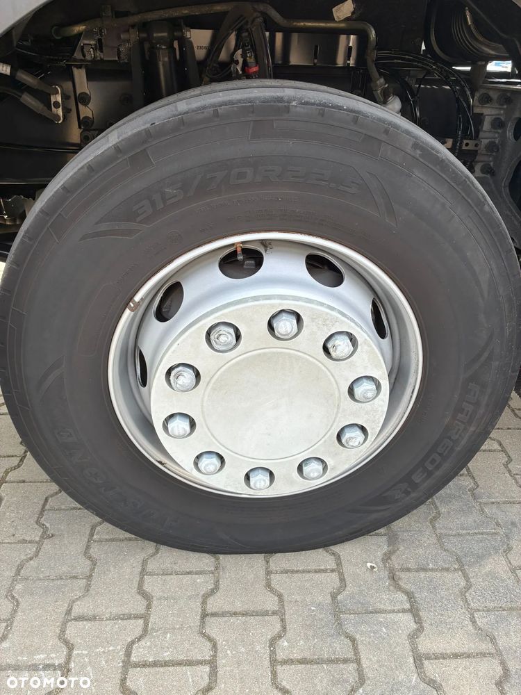 Renault T480 EVO High Sleeper Cab - 21