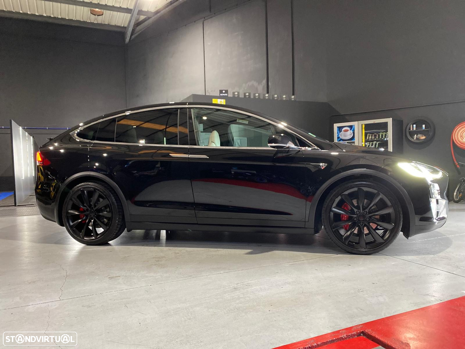 Tesla Model X 100D - 2