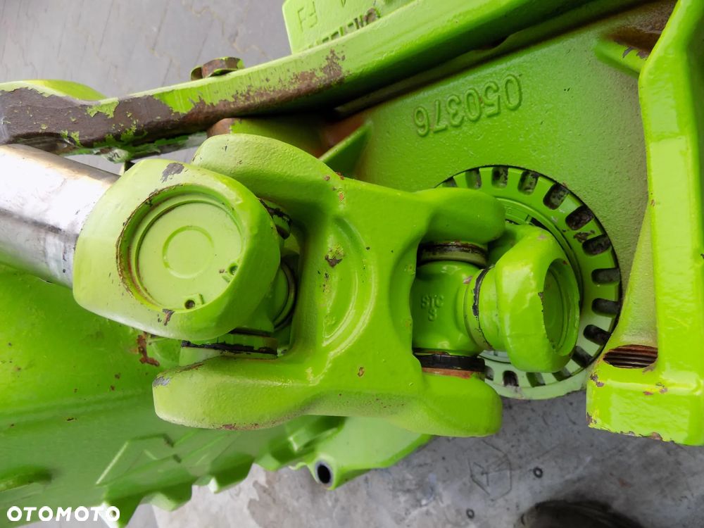 Merlo P 34.7  półoś krzyżak - 3