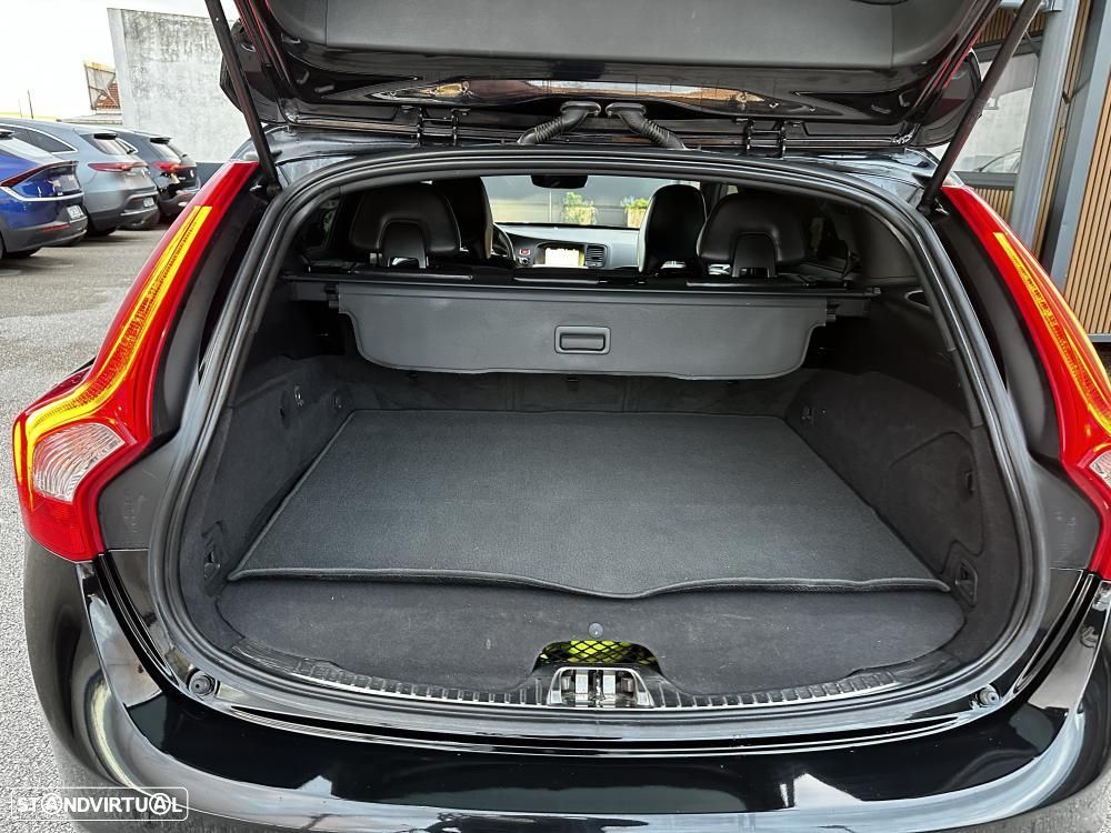 Volvo V60 2.4 D6 R-Design AWD Phev - 43