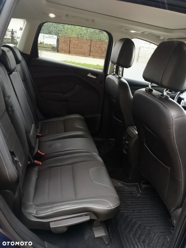 Ford Kuga - 12