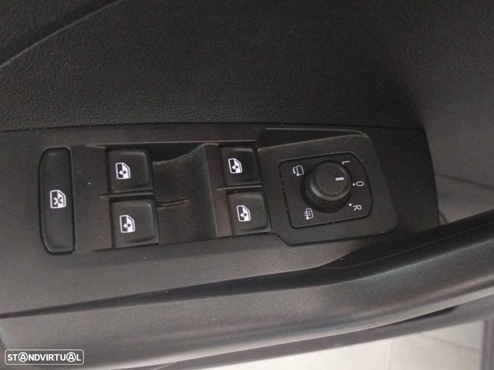 VW T-Cross 1.0 TSI Life - 12