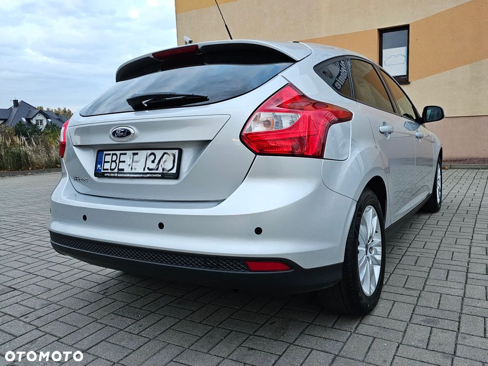 Ford Focus 1.6 Trend - 25