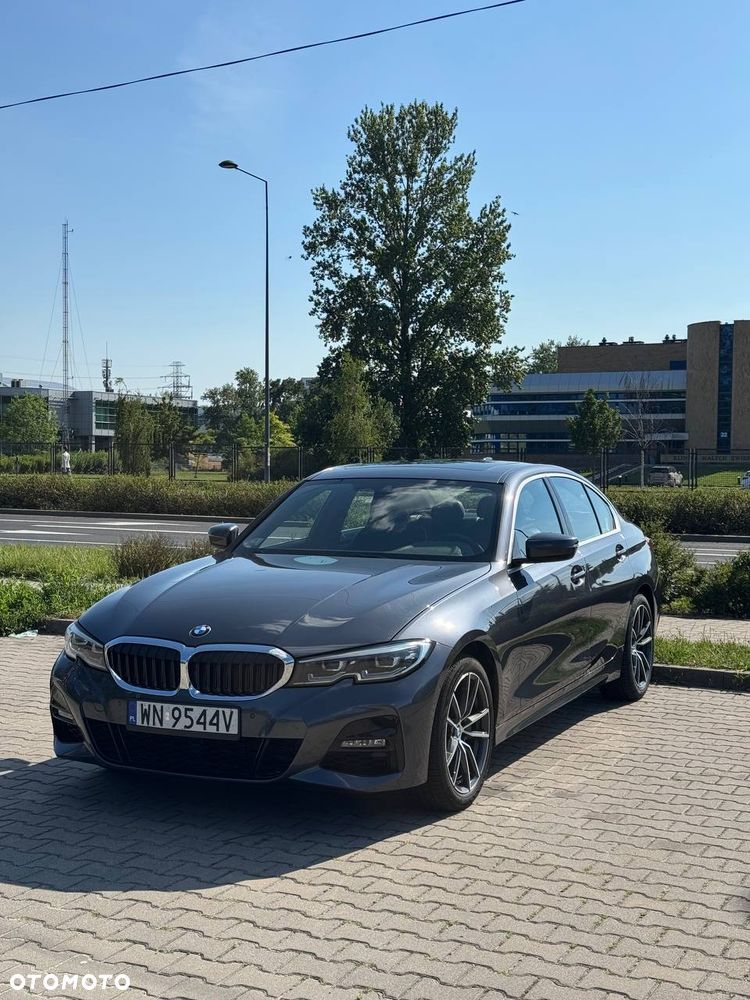 BMW Seria 3 330i xDrive Luxury Line - 1