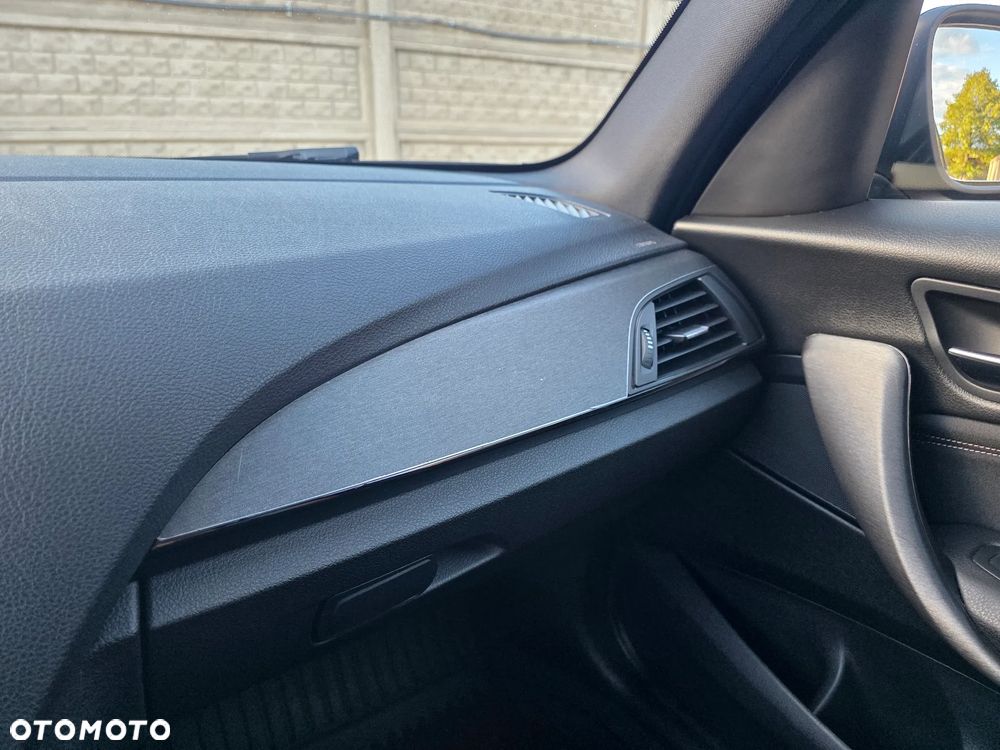 BMW Seria 1 118i Sport Line - 33