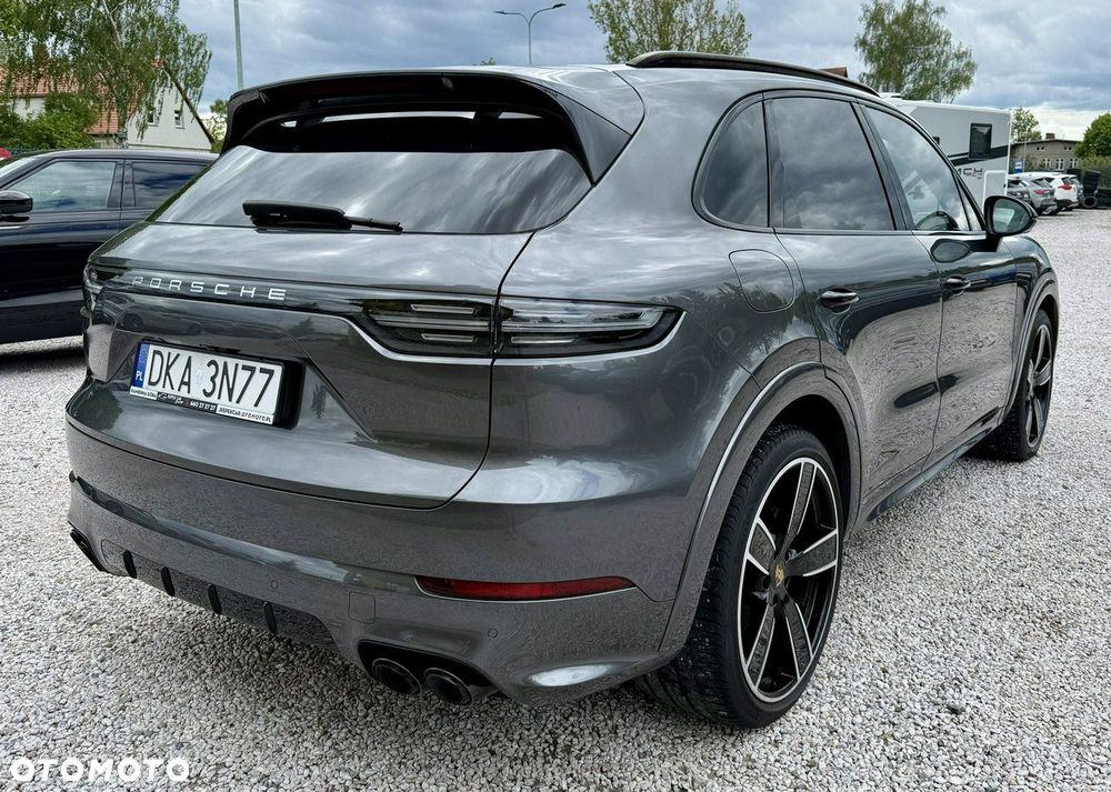 Porsche Cayenne - 5