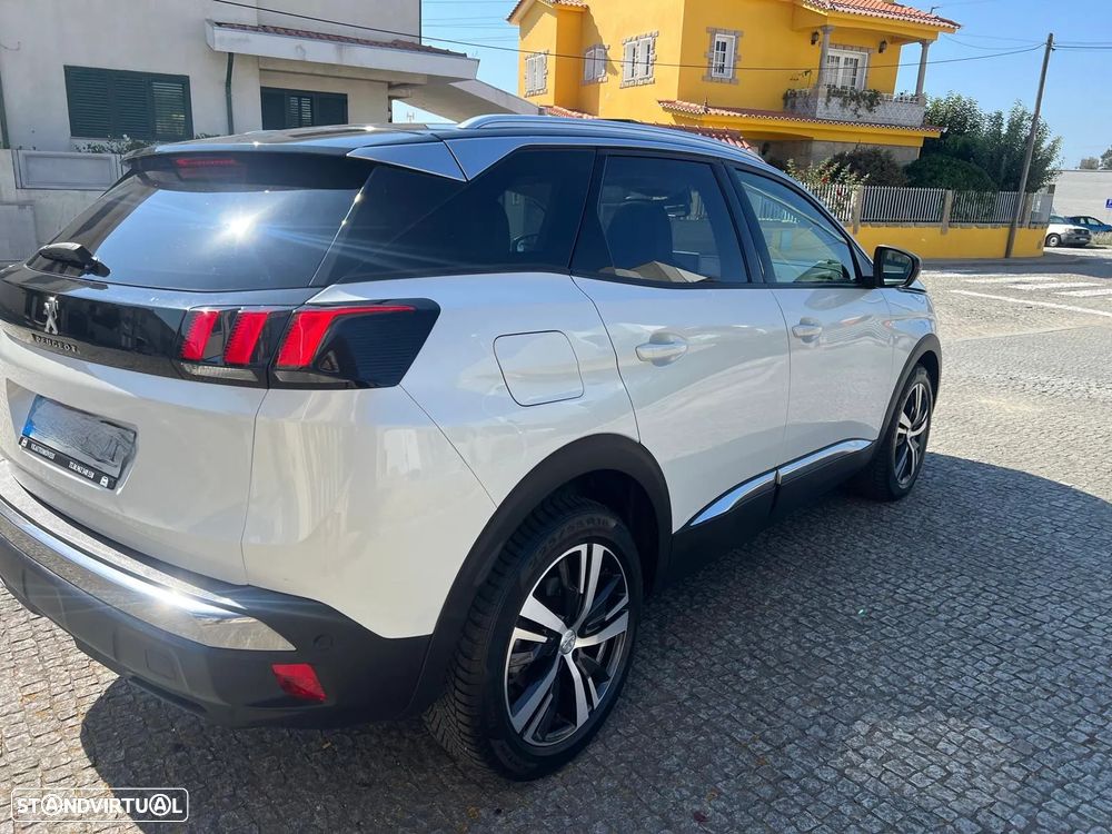 Peugeot 3008 PureTech 130 Stop & Start GPF EAT8 Allure — fotografia 15