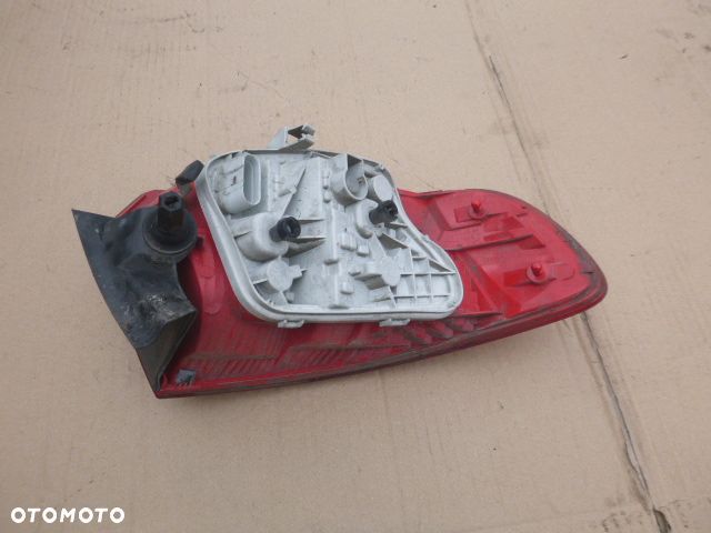 LAMPA PRAWY TYŁ PRAWA TYLNA AUDI A3 8P 5D - 9