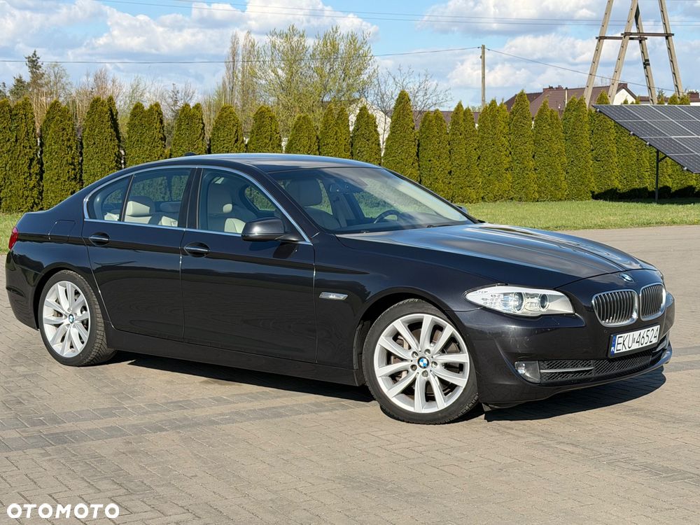 BMW Seria 5 528i Sport-Aut Luxury Line - 3