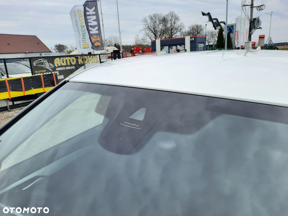 BMW X1 xDrive20i - 13