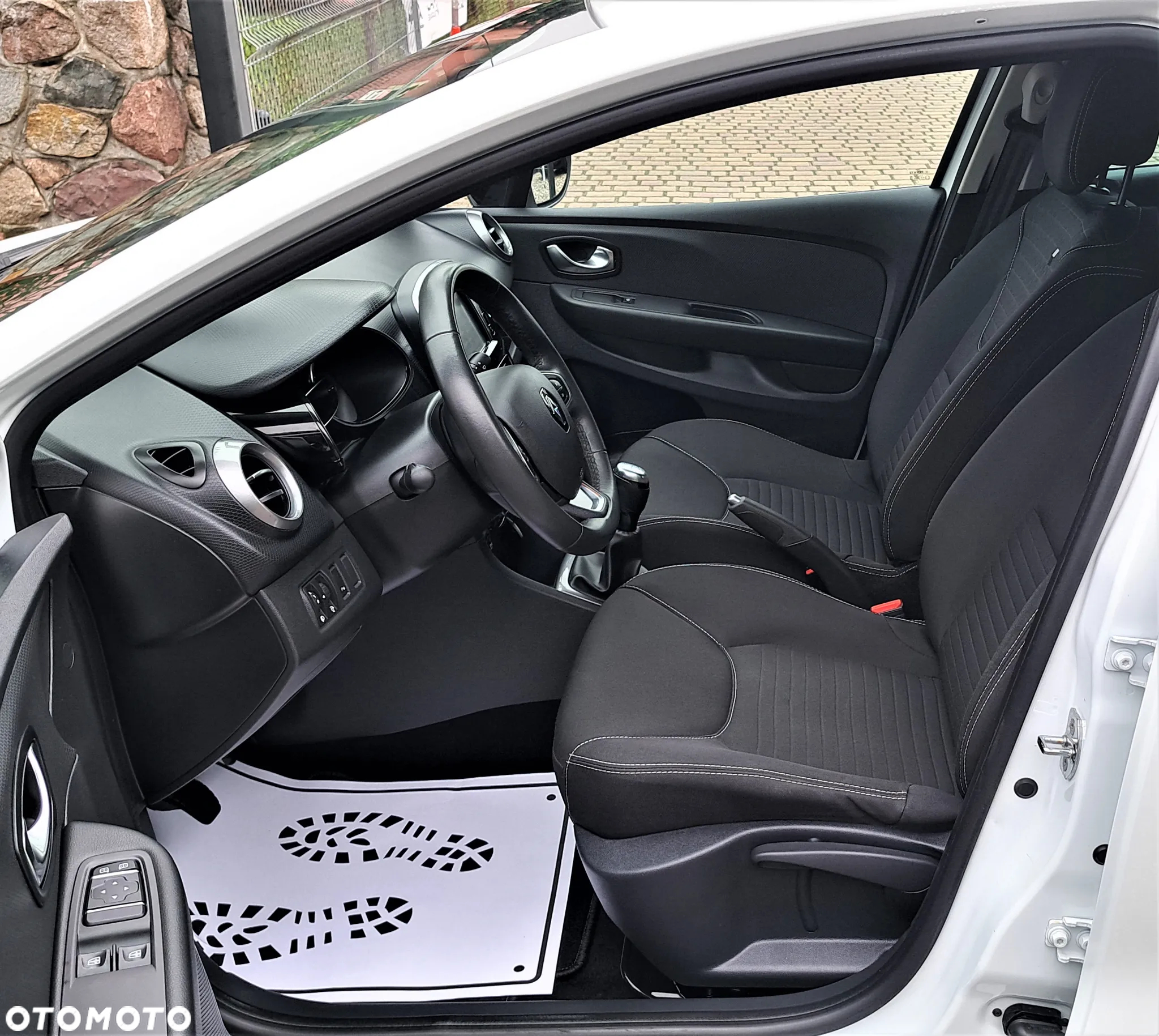 Renault Clio 1.2 16V Limited - 18