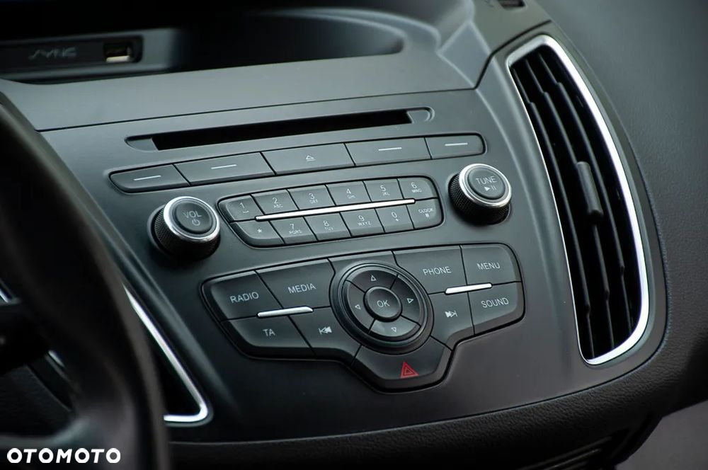Ford Grand C-MAX - 35
